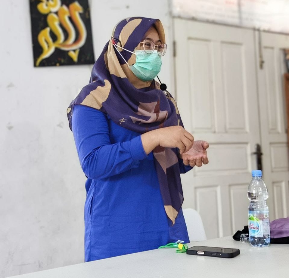 Dr. Husnul Beri Apresiasi untuk Sekolah Lansia Nurani, Harap Dapat Menjangkau Lebih Luas Dr. Husnul Beri Apresiasi untuk Sekolah Lansia Nurani, Harap Dapat Menjangkau Lebih Luas