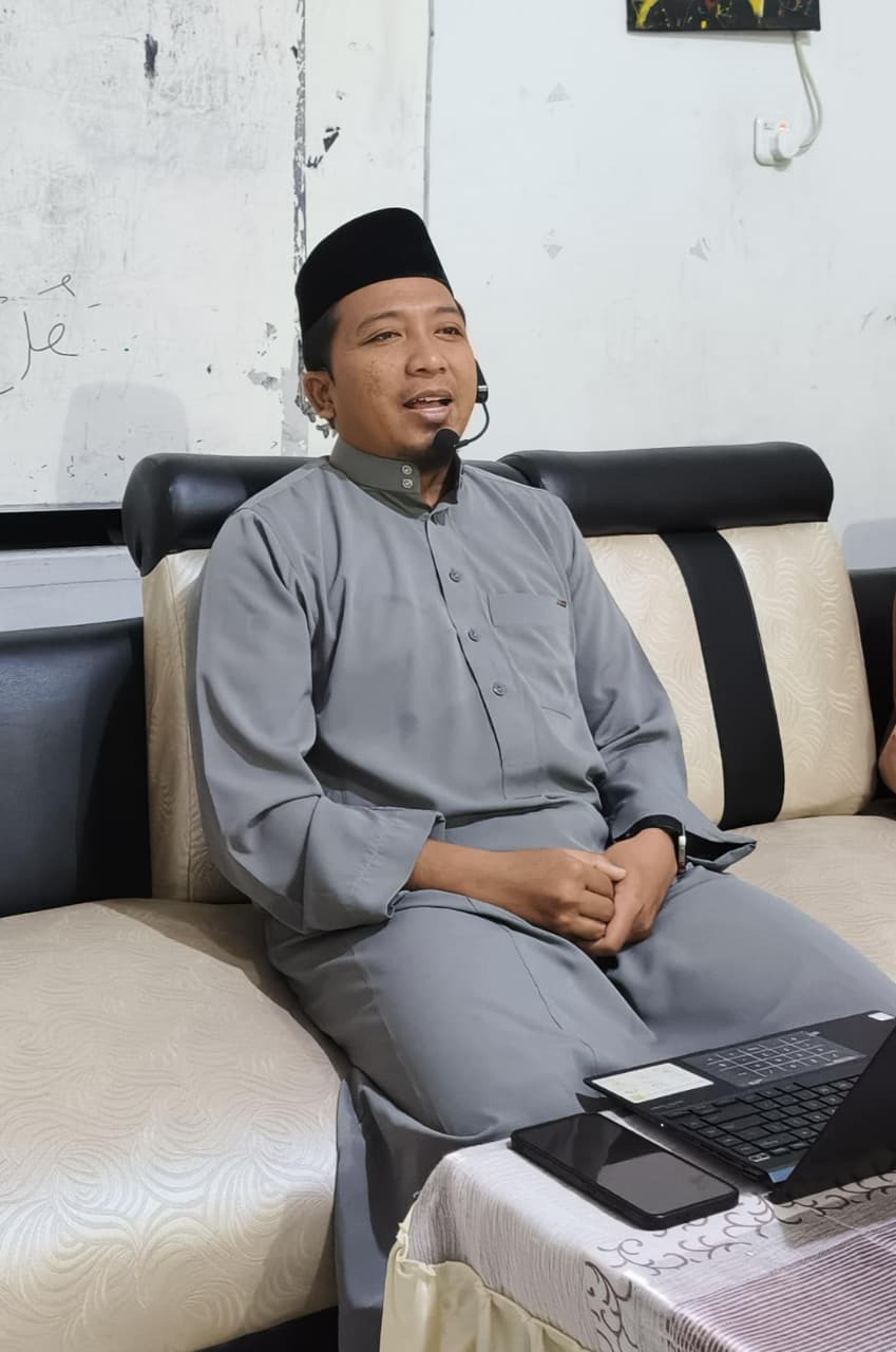 Ustadz Intan Sumantri Ustadz Intan Sumantri