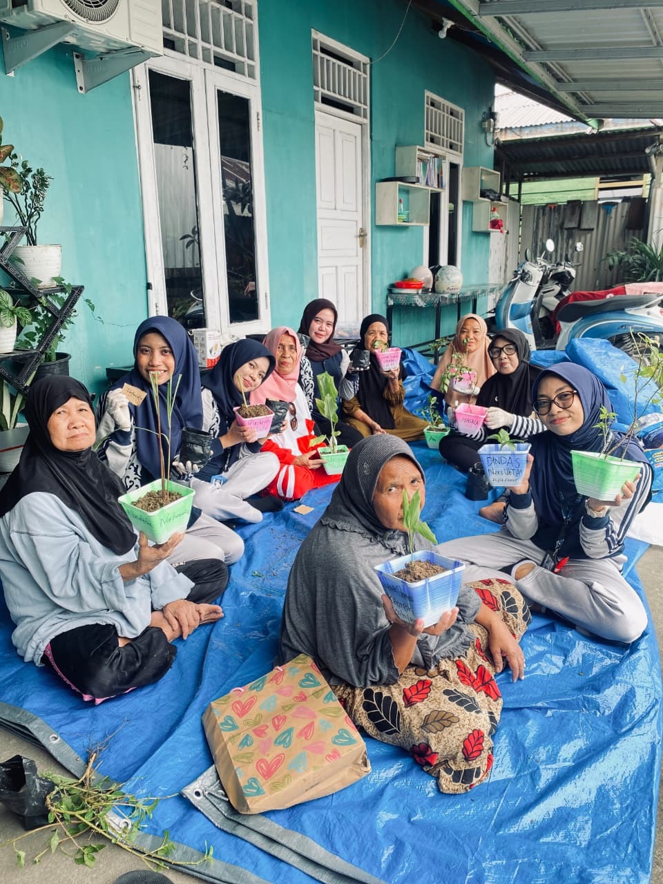 Sentuhan Alam Pulihkan Psikologis Lansia Almarhamah Sentuhan Alam Pulihkan Psikologis Lansia Almarhamah