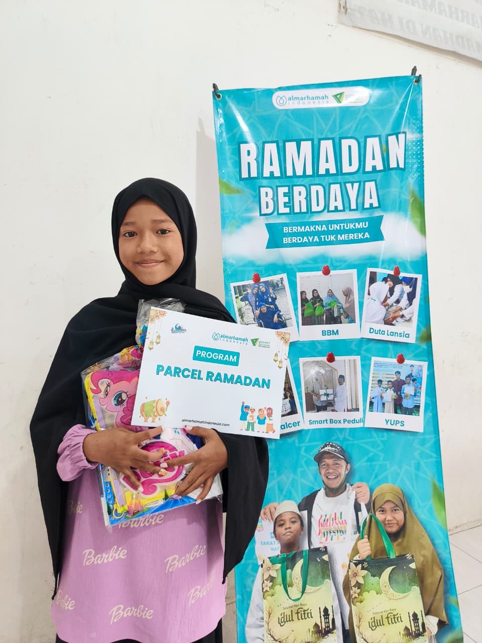 Potrait penerimaan parcel ramadan untuk anak yatim binaan almarhamah Potrait penerimaan parcel ramadan untuk anak yatim binaan almarhamah