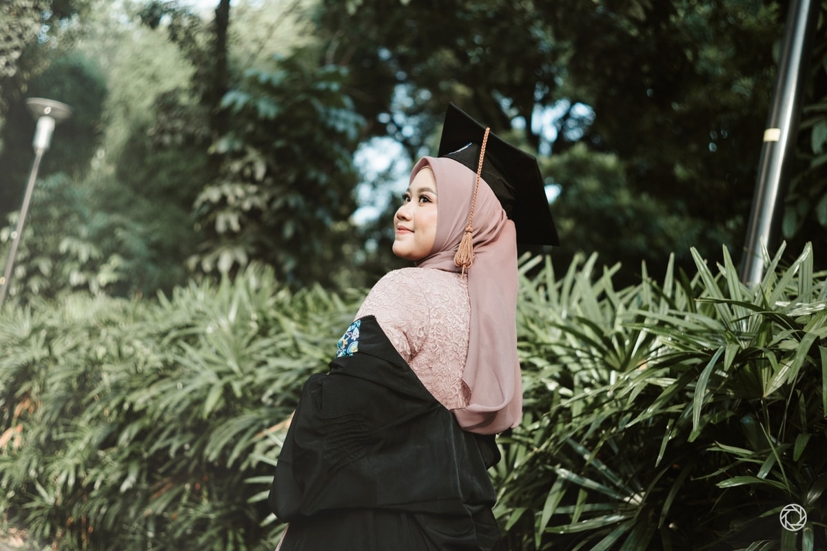 Indira Nahdaffa Rahma Graduation Session at JCC Indira Nahdaffa Rahma Graduation Session at JCC