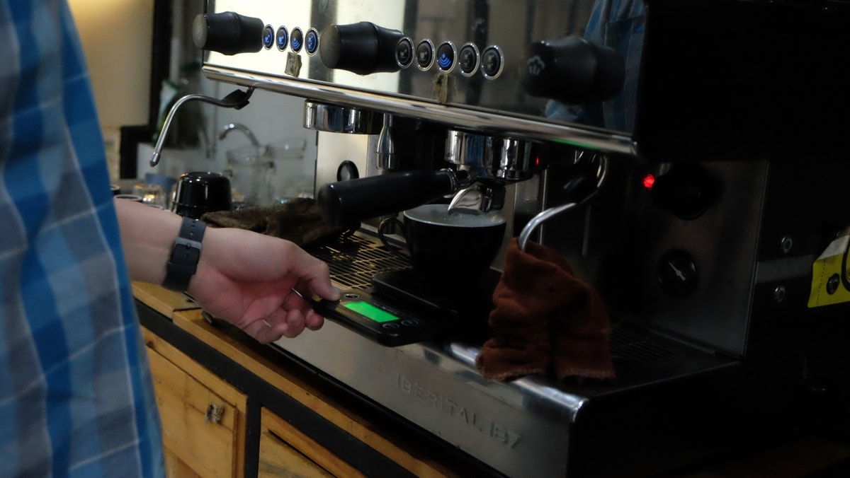 Apa yang Terjadi Pada Tubuh Kalau Kita Minum Kopi Setiap Hari? Apa yang Terjadi Pada Tubuh Kalau Kita Minum Kopi Setiap Hari?