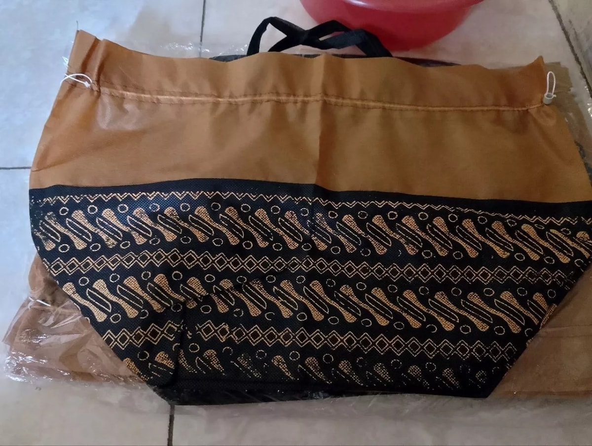 Tas Hajatan: Sentuhan Estetik dan Berkesan untuk Lengkapi Momen Bahagia Tas Hajatan: Sentuhan Estetik dan Berkesan untuk Lengkapi Momen Bahagia