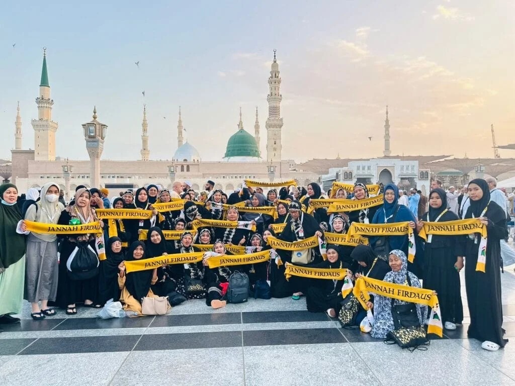 Tips Memilih Travel Umroh yang Aman dan Terpercaya Tips Memilih Travel Umroh yang Aman dan Terpercaya