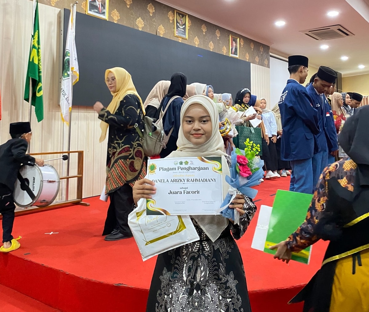 Juara Terfavorit Duta Religi Se-Kediri Juara Terfavorit Duta Religi Se-Kediri