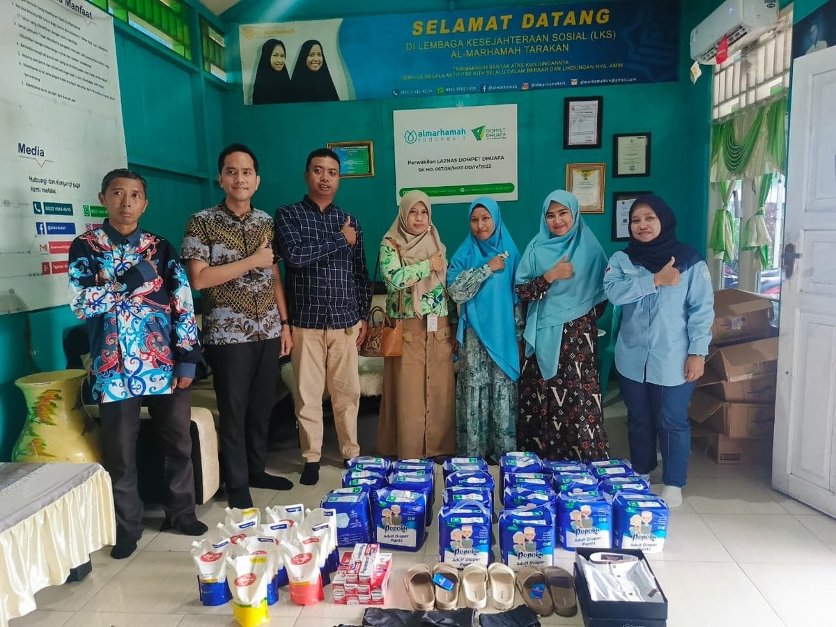 Kunjungan Dinsos Provinsi Kalimantan Utara Hangatkan Hati Para Lansia Almarhamah Kunjungan Dinsos Provinsi Kalimantan Utara Hangatkan Hati Para Lansia Almarhamah