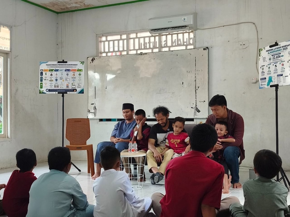 Santri tampil adzan sekaligus mendapat rekomendasi langsung dari ustadz Cupink Topan Santri tampil adzan sekaligus mendapat rekomendasi langsung dari ustadz Cupink Topan