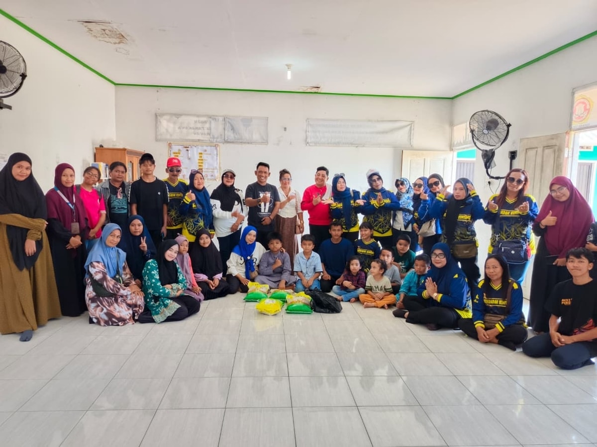 Komunitas Mendadak Bintang Gelar Bakti Sosial di Yayasan Almarhamah Komunitas Mendadak Bintang Gelar Bakti Sosial di Yayasan Almarhamah
