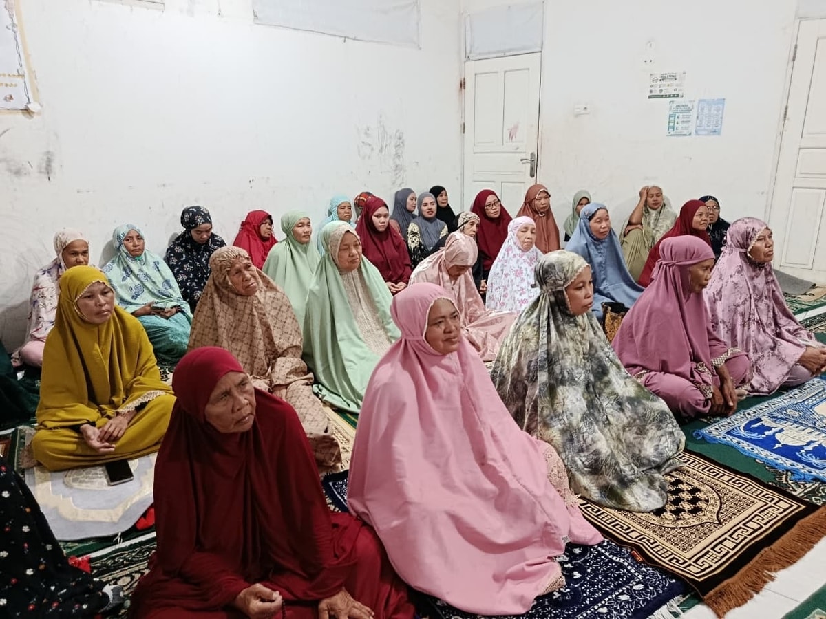Syukur Bukan Ucapan! Ustadz Mabrur Ajak Wujudkan dalam Tindakan Syukur Bukan Ucapan! Ustadz Mabrur Ajak Wujudkan dalam Tindakan