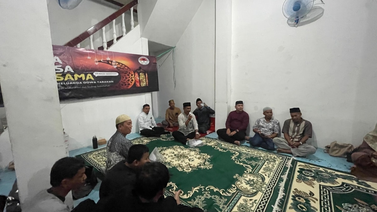 Suasana Buka Bersama Suasana Buka Bersama