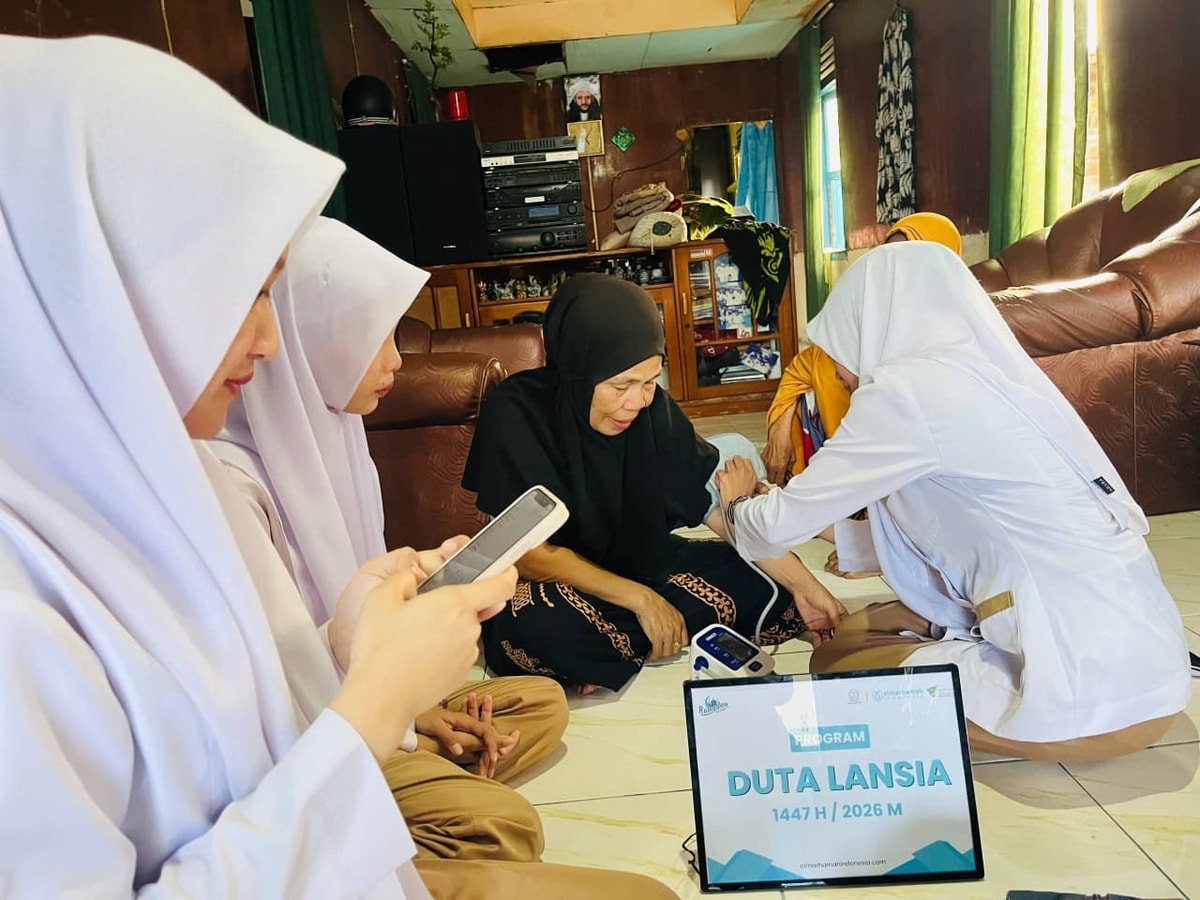 Pemeriksaan tekanan darah Pemeriksaan tekanan darah