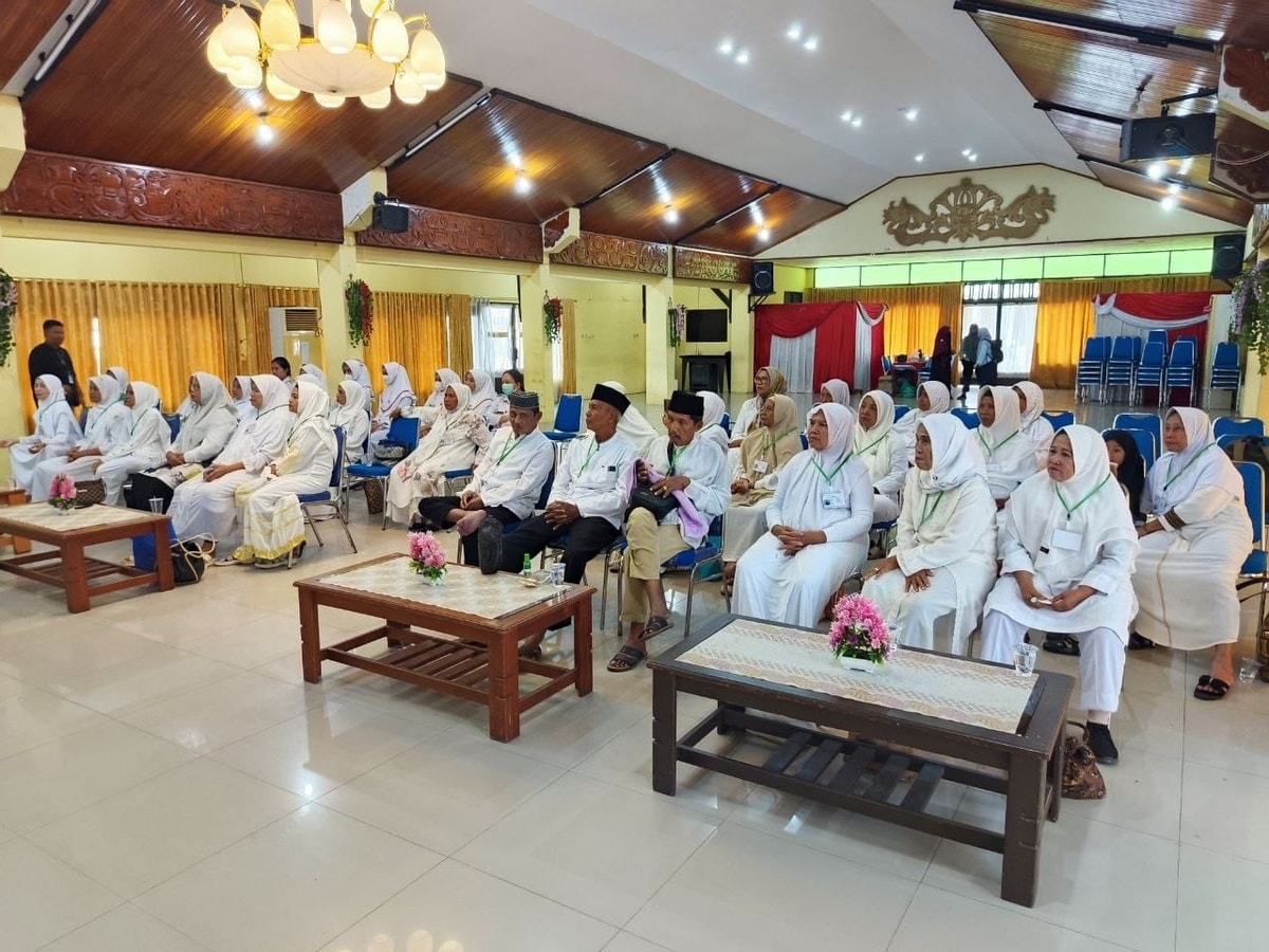 Para peserta sekolah lansia NURANI Para peserta sekolah lansia NURANI