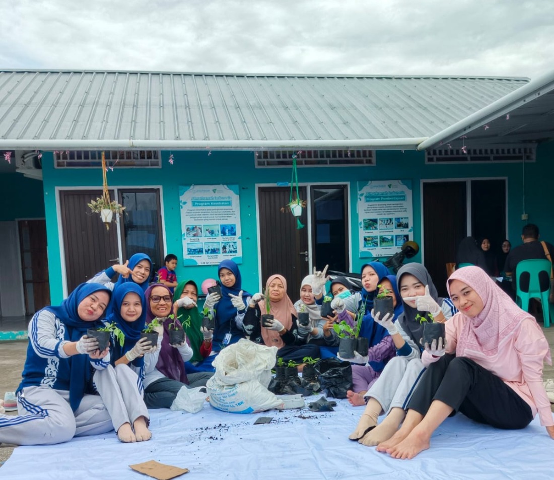 Dari Bibit ke Bahagia, Gardening Lansia Almarhamah Penuh Makna Dari Bibit ke Bahagia, Gardening Lansia Almarhamah Penuh Makna