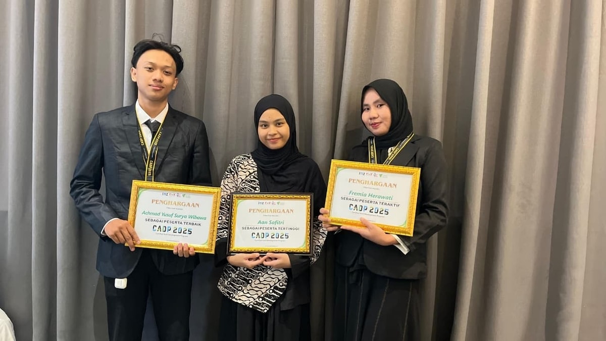 Perkuat Profesionalisme, Amil Almarhamah Raih Predikat Terbaik di Wisuda CADP 2025 Perkuat Profesionalisme, Amil Almarhamah Raih Predikat Terbaik di Wisuda CADP 2025