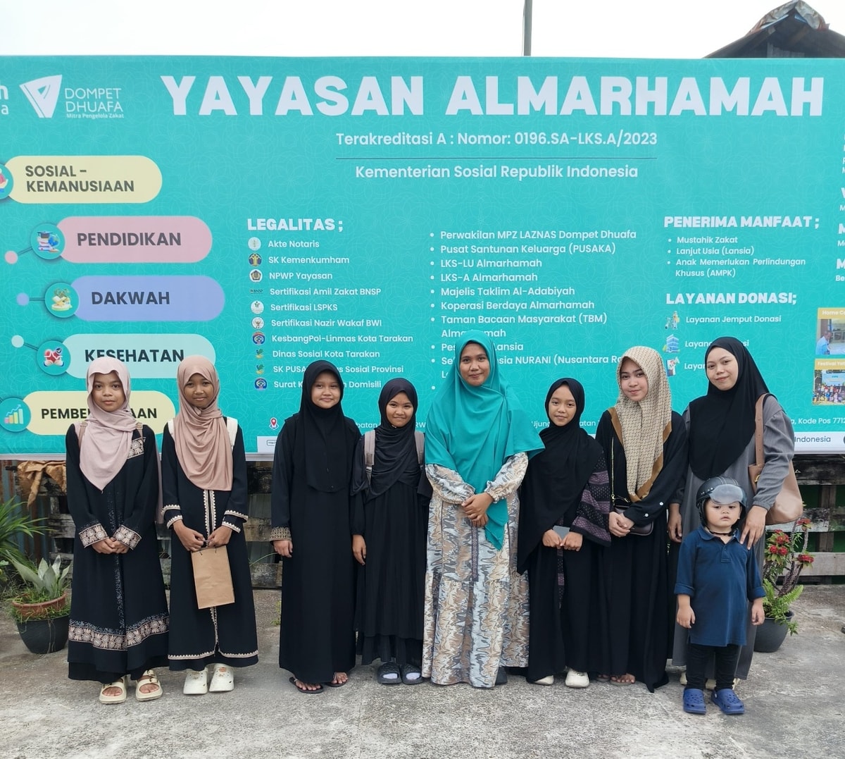 Keren! Siswi Kelas 6D SDN 017 Tarakan Berbagi di Almarhamah Keren! Siswi Kelas 6D SDN 017 Tarakan Berbagi di Almarhamah