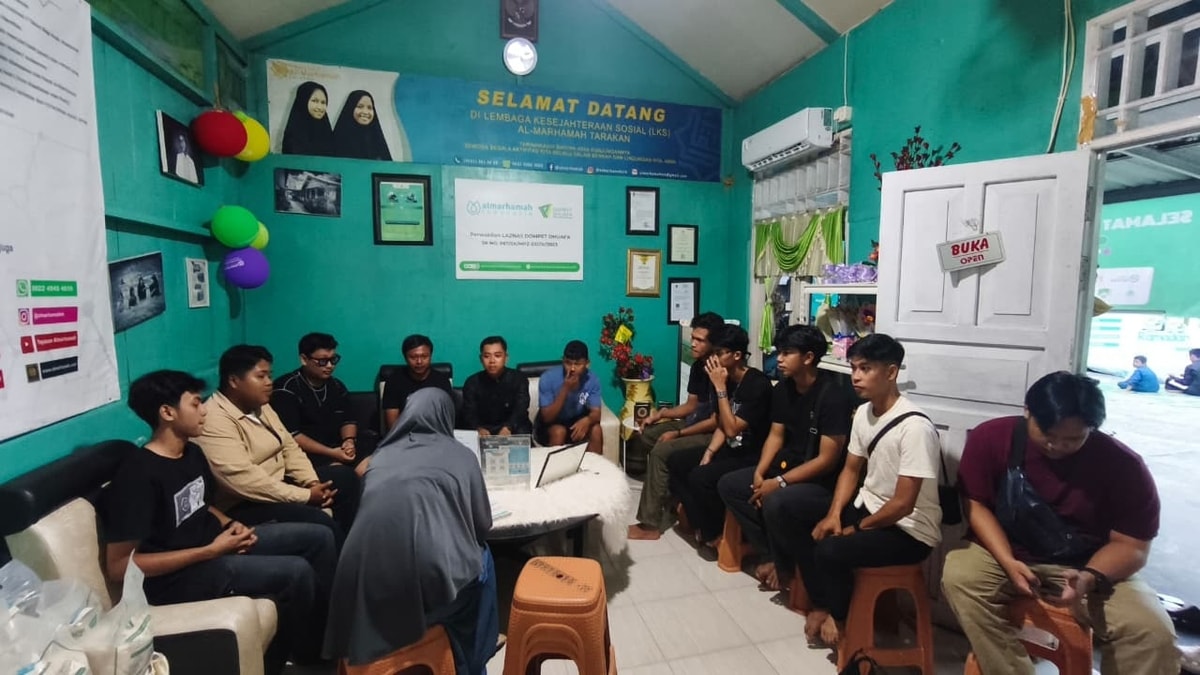 Sambutan hangat dari almarhamah Sambutan hangat dari almarhamah