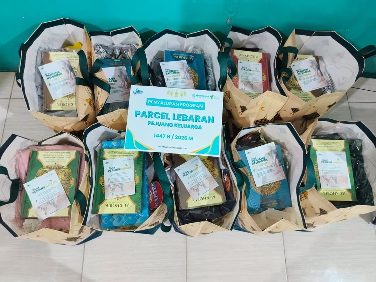 Almarhamah Antar Kebahagiaan Lebaran untuk Pejuang Keluarga Almarhamah Antar Kebahagiaan Lebaran untuk Pejuang Keluarga