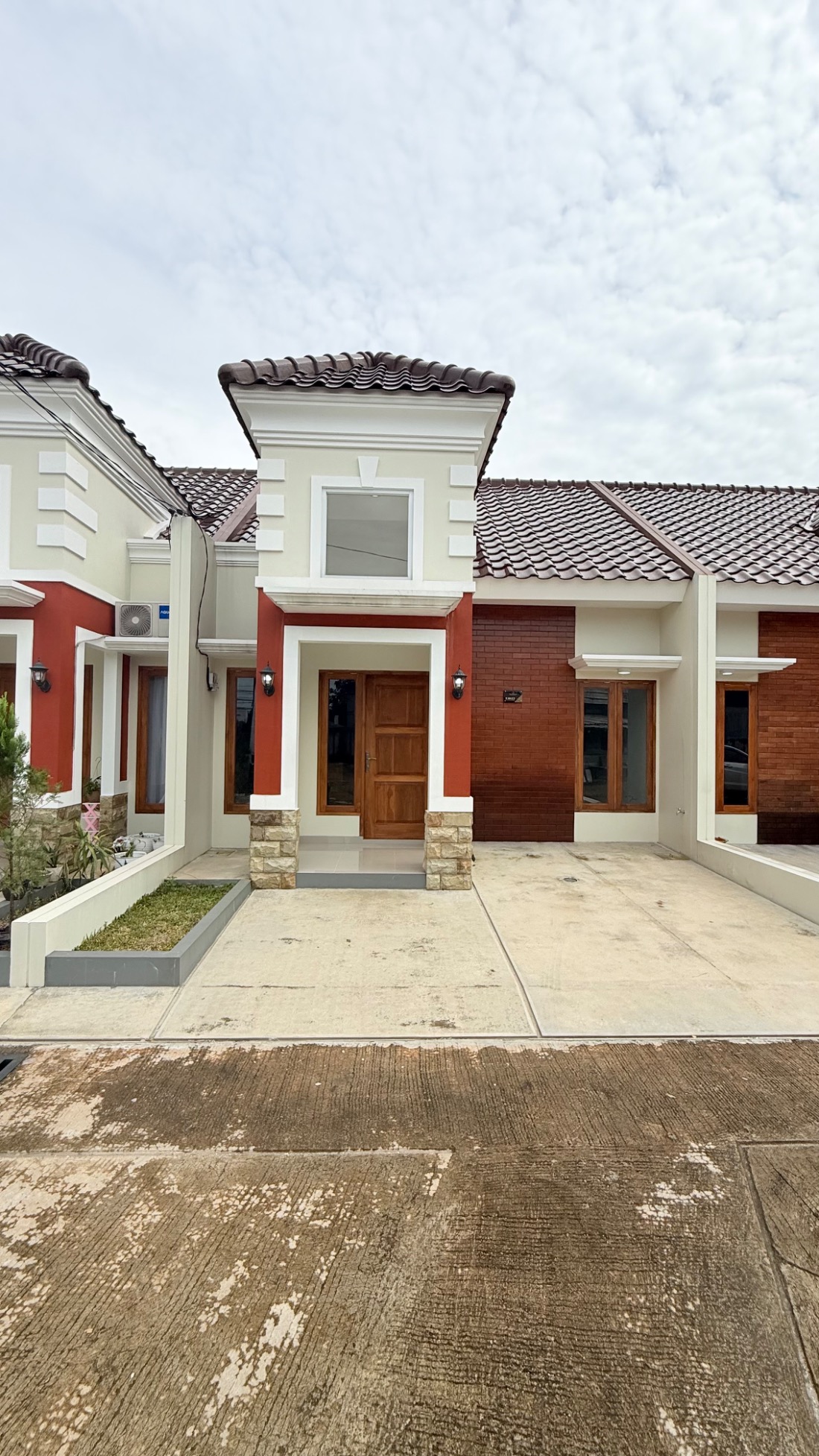 Rumah 600 Jutaan Pinggir Jalan Raya Depok – Kalibaru, DP 0% & Cicilan 4 Jutaan Rumah 600 Jutaan Pinggir Jalan Raya Depok – Kalibaru, DP 0% & Cicilan 4 Jutaan