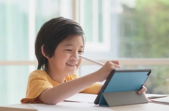 Ngajarin Anak Jaman Now Biar Ga Kejebak Medsos Ngajarin Anak Jaman Now Biar Ga Kejebak Medsos