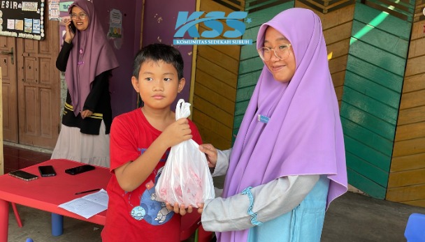 Idul Adha Mengajarkan Berbagi, Sedekah Subuh Menjadikannya Kebiasaan Idul Adha Mengajarkan Berbagi, Sedekah Subuh Menjadikannya Kebiasaan