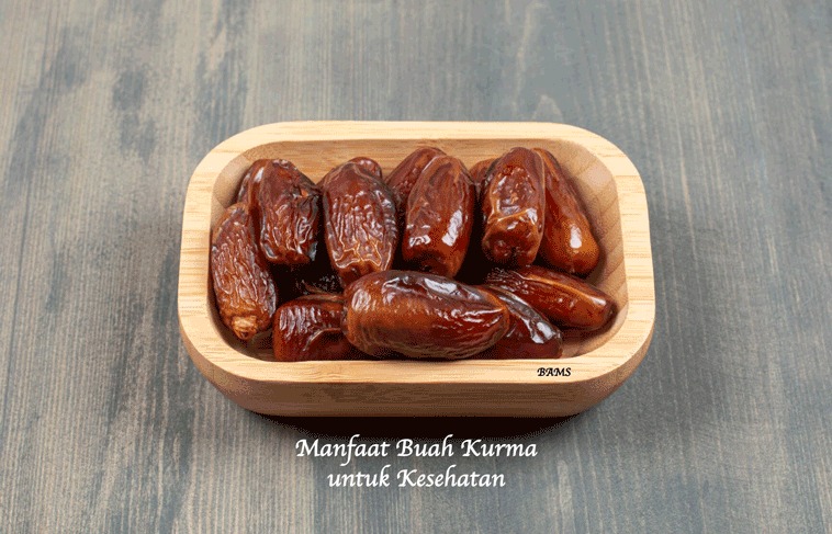 Kurma: Buah Penuh Manfaat dari Timur Tengah Kurma: Buah Penuh Manfaat dari Timur Tengah