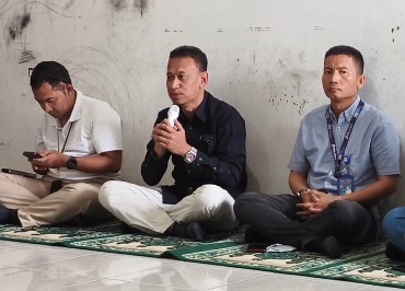 Sambutan dari General Manager/Terminal Head PT Pelindo Terminal Peti Kemas Tarakan, Bapak Amrullah Sambutan dari General Manager/Terminal Head PT Pelindo Terminal Peti Kemas Tarakan, Bapak Amrullah