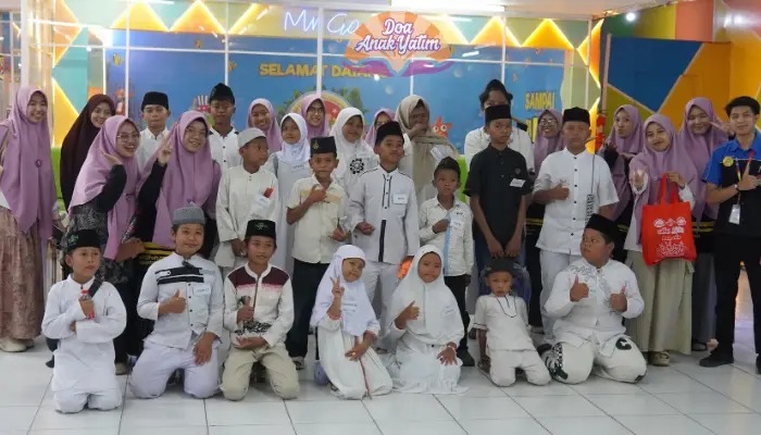 Senyum Bahagia 20 Anak Yatim Melalui Program Belanja Bersama Yatim Yayasan Alfatihah Senyum Bahagia 20 Anak Yatim Melalui Program Belanja Bersama Yatim Yayasan Alfatihah