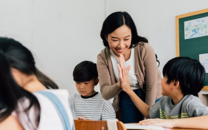 Mengapa Pentingnya Hubungan antara Guru dan Orang Tua Murid dalam Mendidik Anak?