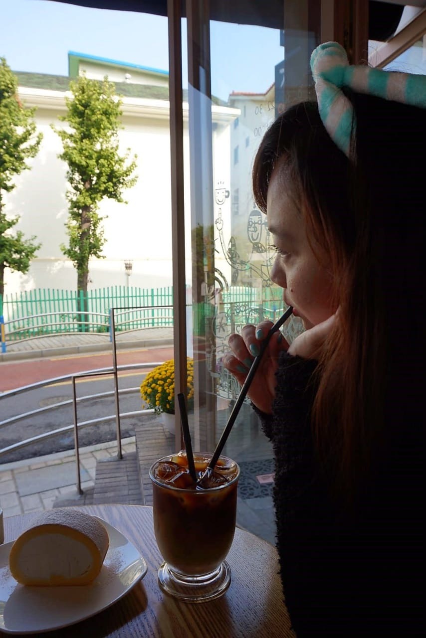 Aku di Jeon's Coffee Shop
