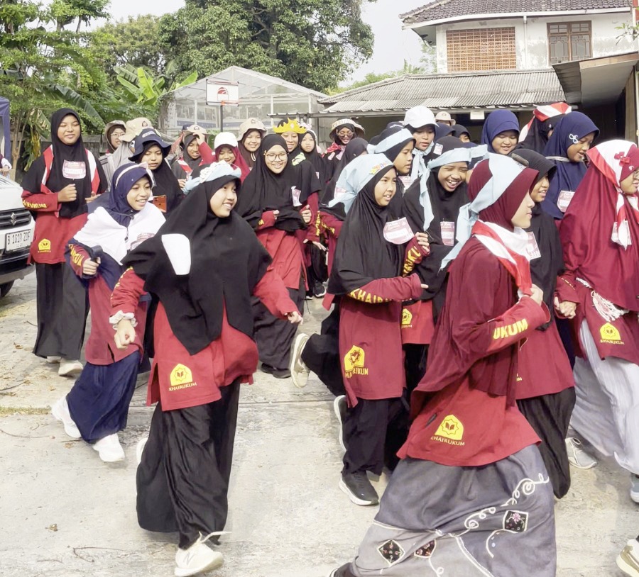 Tak Hanya Menghafal Al-Qur’an, Santri RTQ Khairukum Bangun Kekompakan Lewat Fun Run