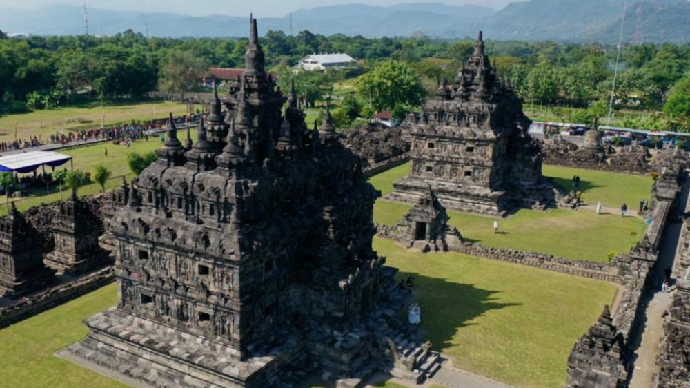 CANDI PLAOSAN : PENINGGALAN SEJARAH HARMONI HINDU BUDHA