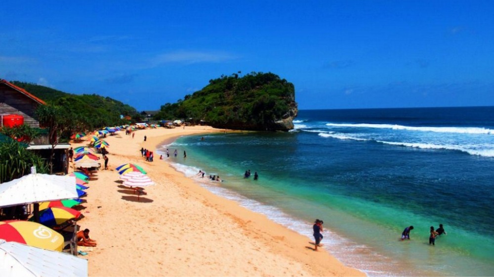 PANTAI GUNUNGKIDUL : POPULER ATAU HIDDEN GEM?
