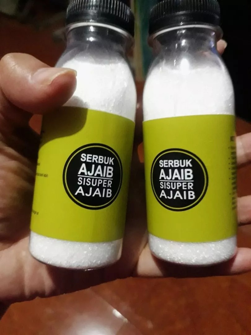 Serbuk ajaib sekali tabur langsung semuanya bersih 
Apalagi kloset yg ada noda membandel 
Pokoknya top banget ini produk 
Makasih seller toko dan kurir. 👌👌👌👍👍