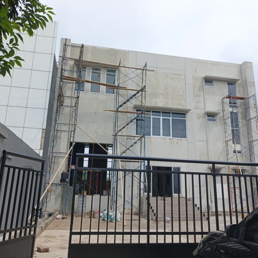 Gudang Dijual di Cikarang Selatan dalam Kawasan Delta Silicon Lippo Cikarang Murah Rapi Siap Pakai