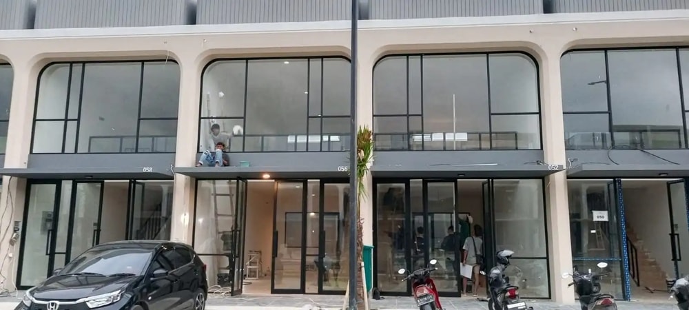 foto facade Sewa Ruko The Hive Patio Lippo Cikarang  2 Lt 85 JtThn