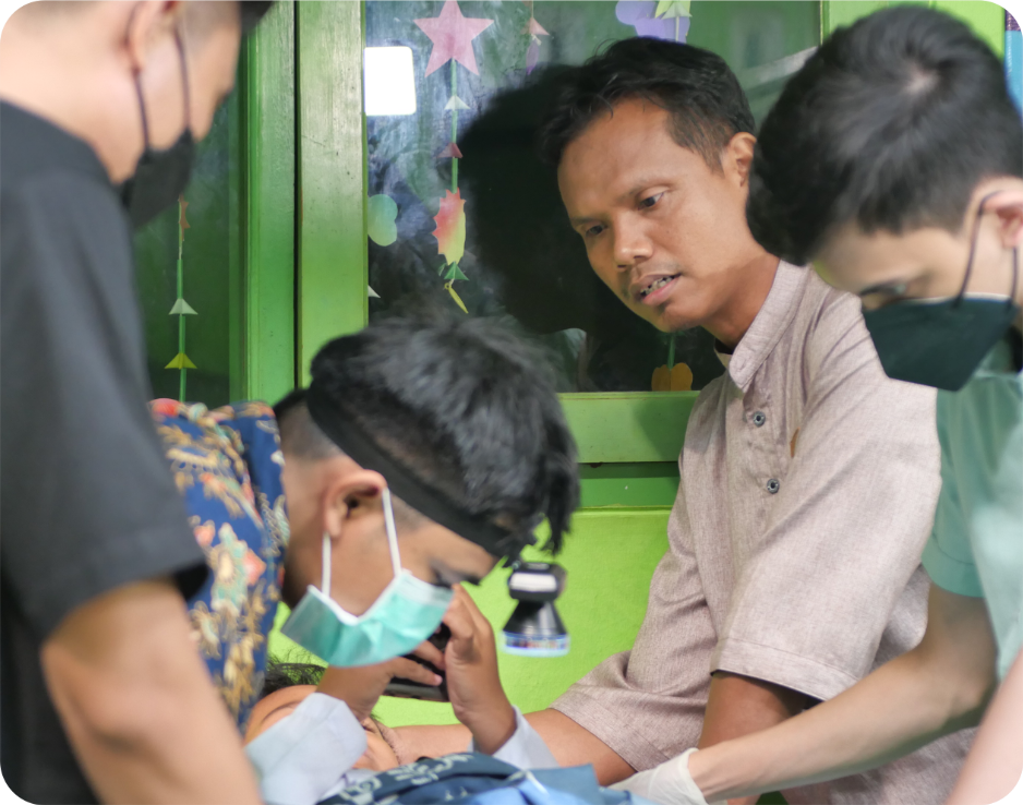 TIM MEDIS & WALI
PESERTA KHITAN MASSAL