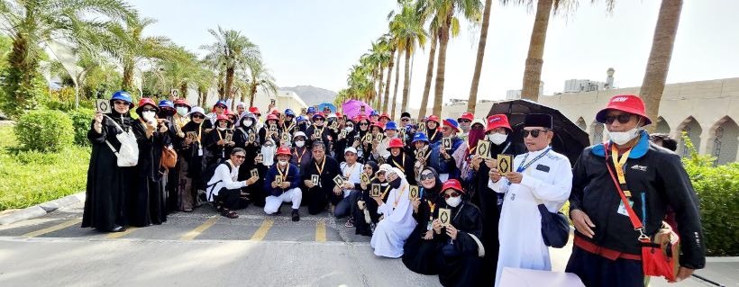 Jemaah haji khusus di percetakan Al Qur'an Medinah