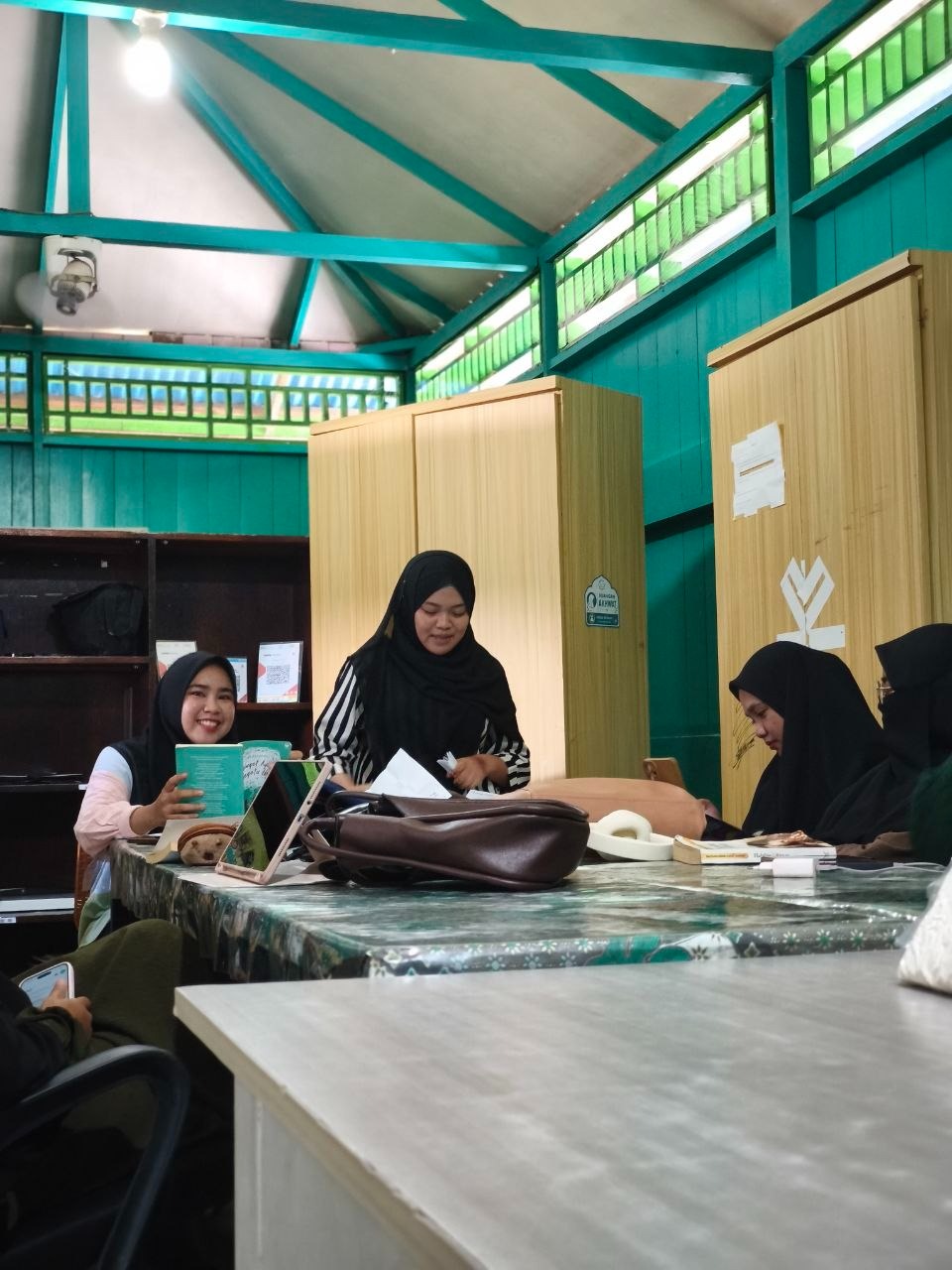 Salah satu superteam Almarhamah, Aulia berbagi cerita dari buku yang dibaca