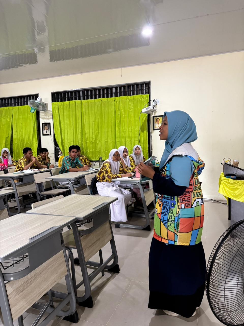 Riska Rahimawati memberikan penjelasan tetang kepedulian di momen qurban