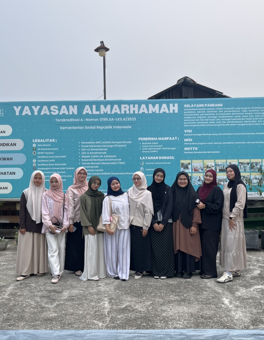 alvolunteer dari mahasiswi dan pelajar