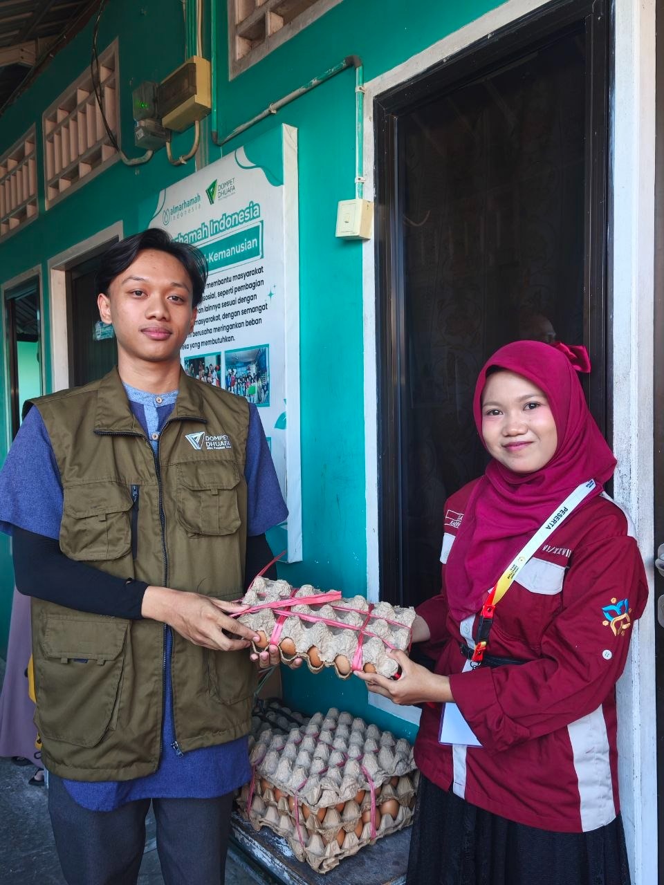 Penyerahan bantuan pangan secara simbolis