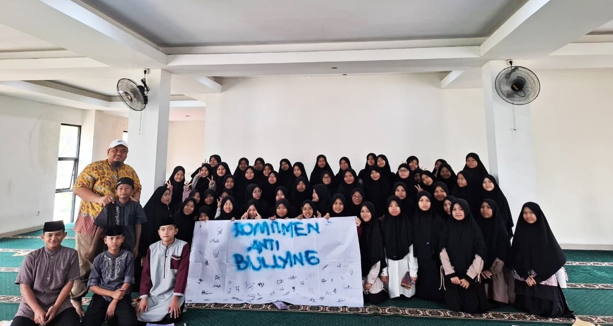 60 Santri Khairukum Ikuti Motivasi dan Penyuluhan, Teguhkan Komitmen Anti-Bullying di Pesantren