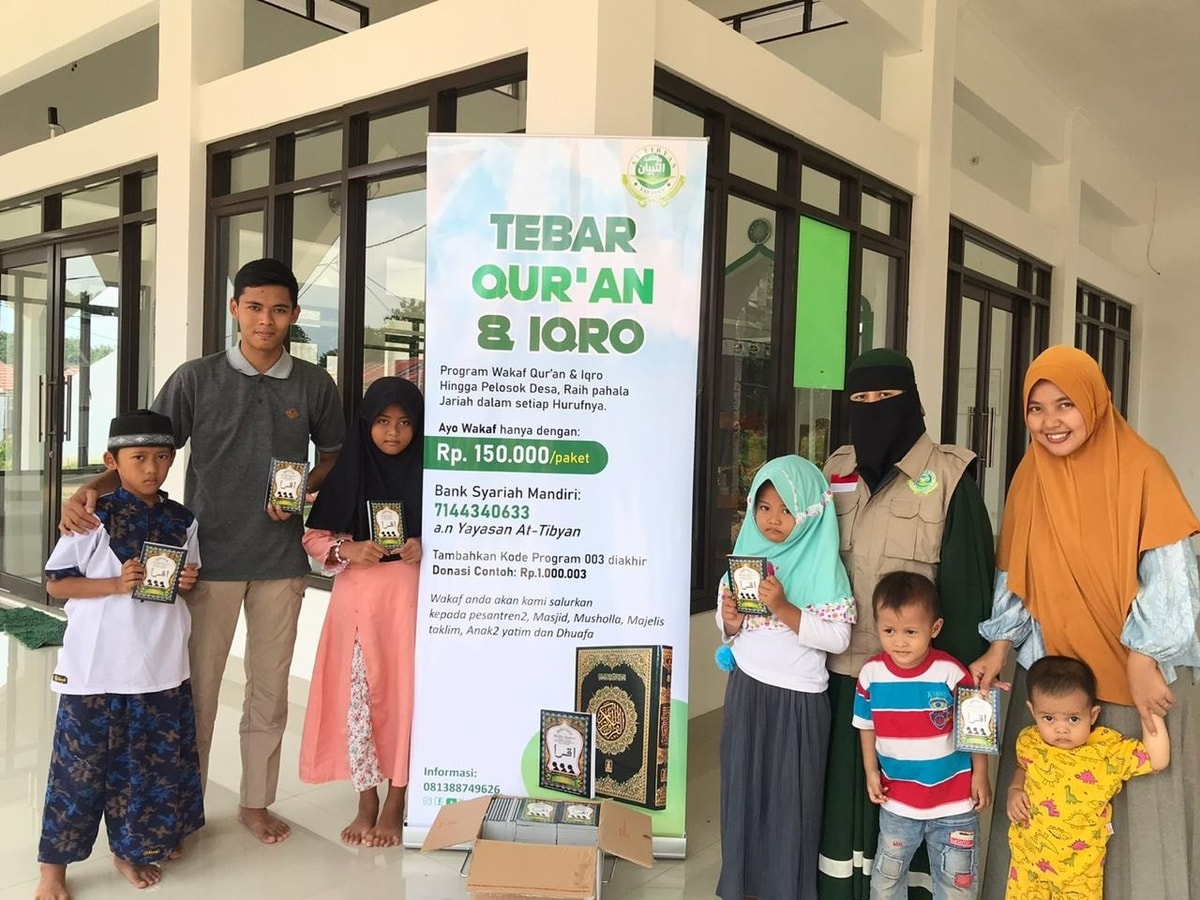 Tebar Wakaf Al-Qur'an & Iqra Ke pelosok Nusantara