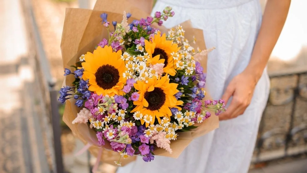5 Jenis Karangan Bunga yang Wajib Kamu Ketahui