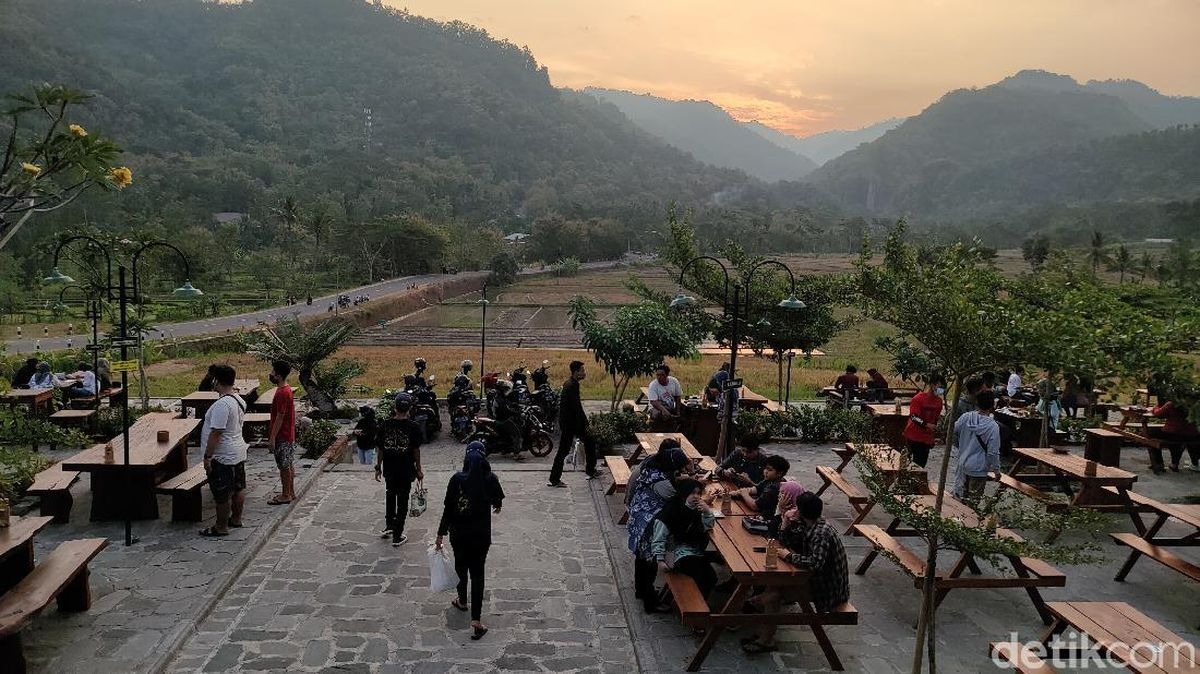 Source : https://awsimages.detik.net.id/community/media/visual/2021/05/21/kopi-ingkar-janji-3_169.jpeg?w=1200