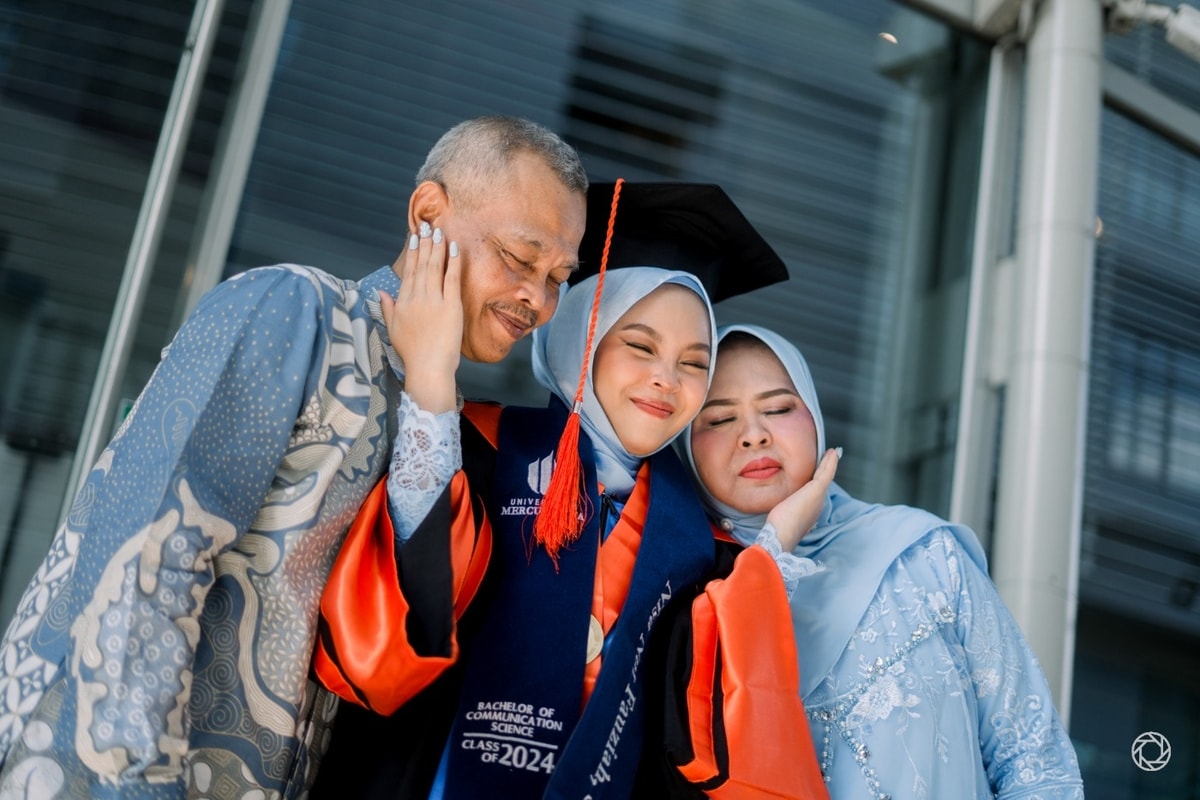 Graduation Session @matakuliahterakhir
