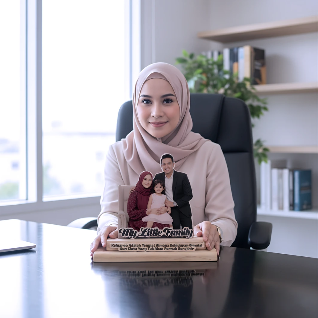 "Ukiran Foto, Dan Tulisan"