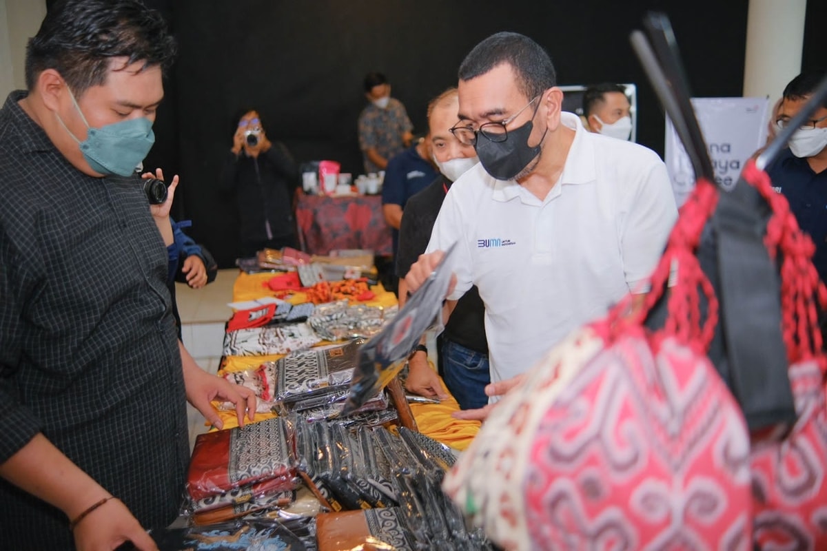 Dukungan Kementerian BUMN untuk Amelia Art Toraja: Melestarikan Budaya dan Memberdayakan Masyarakat Lokal