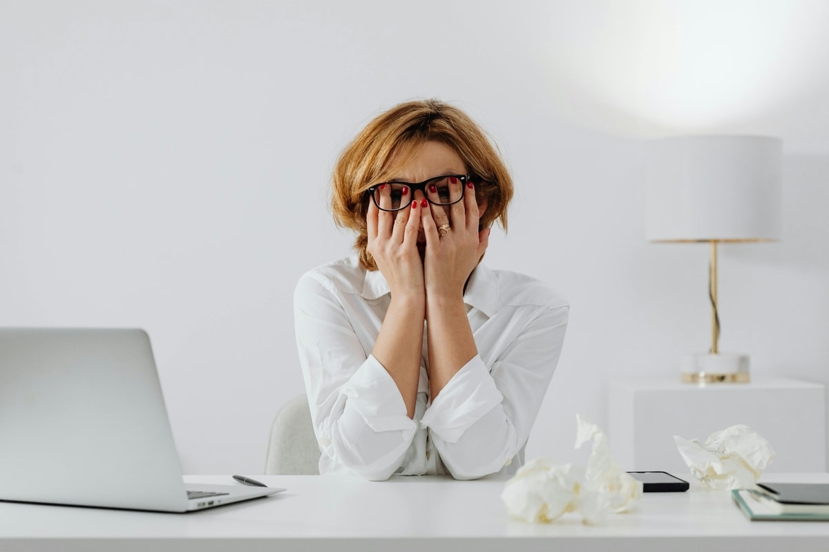 Mengapa Modern Dating Terasa Ribet, Melelahkan, Bikin Bikin Hopeless?