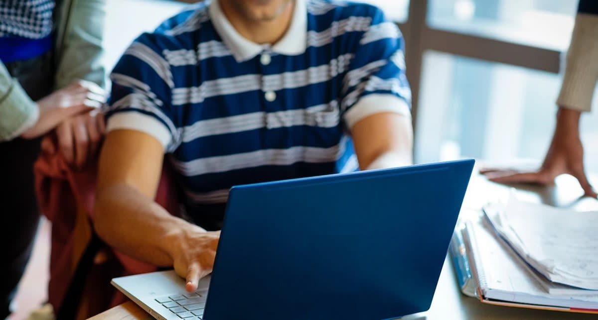 Rekomendasi Laptop Untuk Sekolah